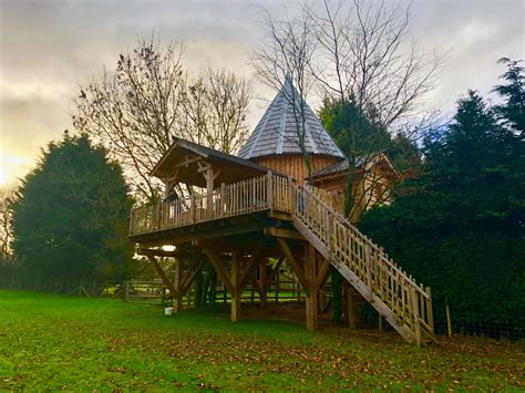 The Lodge Treehouse | Canopy & Stars