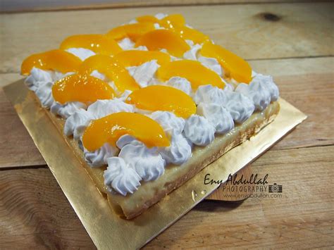 Lagi pulak bahan bahan yang digunakan pun sangat simple. Tres Leches Kek 3 Susu yang sedap | EnyAbdullah.Com