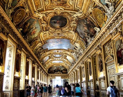 Students On The Louvre A Man Made Wonder Housing Man Made Wonders