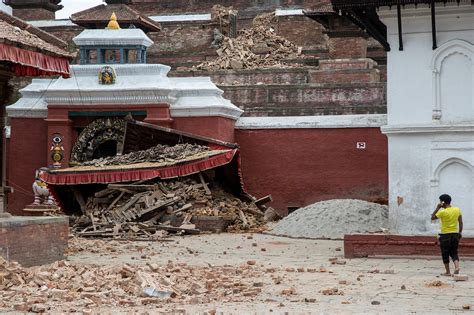 7 3 magnitude aftershock rattles nepal following devastating april 25 earthquake earthquake