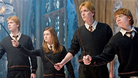 Ron Weasleys Siblings Meet The Charismatic Weasley Clan Siblingspedia