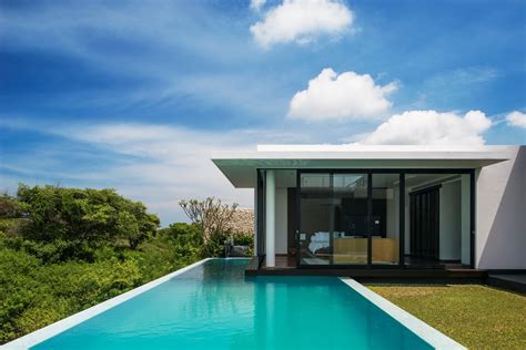 Modern Resort Villa With Balinese Theme