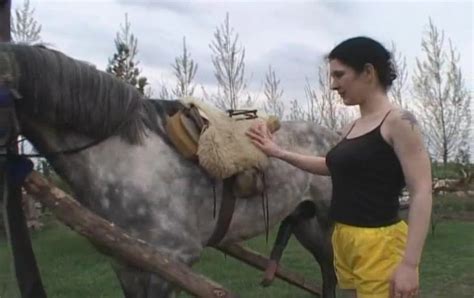 Latina Whore Blows And Rides A Horses Dick In Beastiality