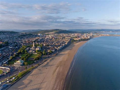 Swansea Wales Swansea Pictures It Lies Along The Bristol Channel At