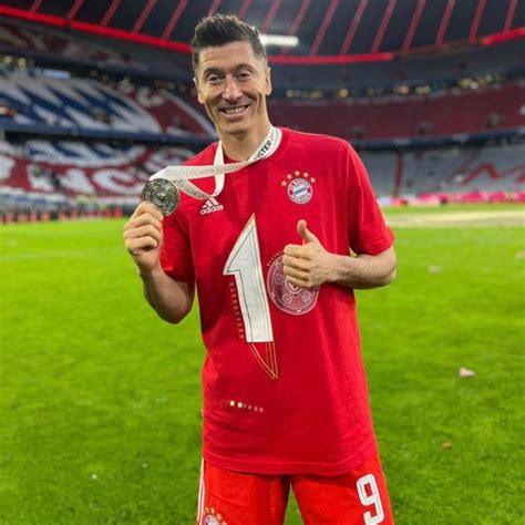 Robert Lewandowski Ingin Pergi Dari Bayern Munchen Demokratis