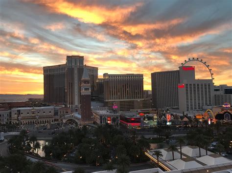 12 Awesome Things To Do In Las Vegas For Couples