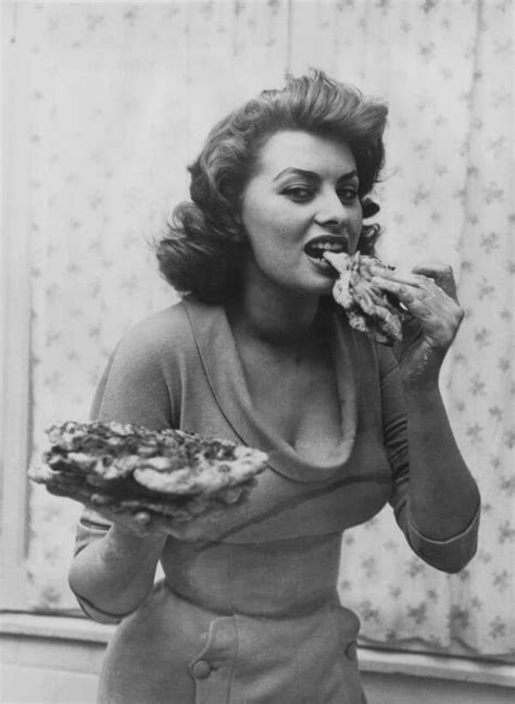 33 Pictures Of Sophia Loren Old Hollywoods Italian Goddess