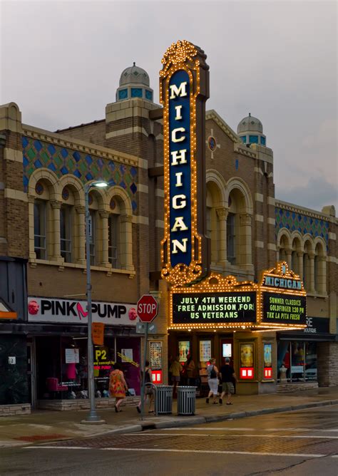 Top ann arbor movie theaters: File:Michigan theater (Ann Arbor) 2.jpg - Wikimedia Commons