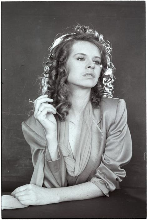 Gorgeous Portrait Photos Of A Young And Beautiful Teresa Ann Savoy In The 1970s ~ Vintage Everyday