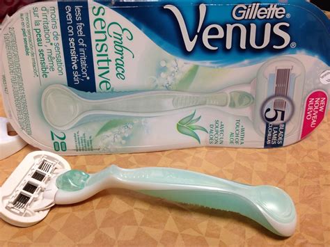 Gillette Venus Embrace Sensitive Razor And Razor Heads Reviews In Hair