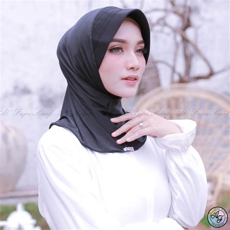 Hari Hijab Sedunia Menengok Gaya Hijab Dari Masa Sekolah Hingga Bekerja