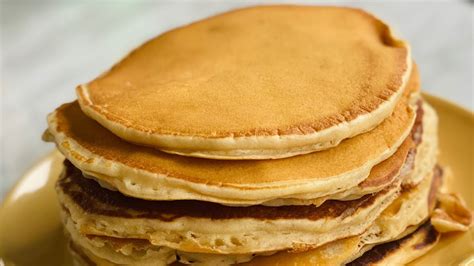 La Recette Des Pancakes AmÉricains TrÈs Moelleux Fluffy Facile Et Rapide Deli Cuisine Youtube