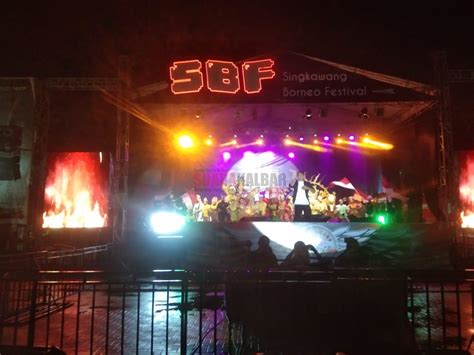 Wali Kota Singkawang Membuka Singkawang Borneo Festival Suarakalbarcoid
