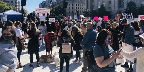 تظاهرات زنان علیه ترامپ در واشنگتن مشرق نیوز