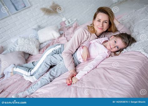 Mother Daughter Bedroom Telegraph
