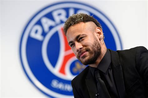 Breaking Psg Star Neymar Signs New Psg Contract Worth £30m Details