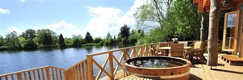 Perfect for a couples escape, our golden oak hideaways offer the chance to reconnect in luxurious surroundings. Lodges With Hot Tubs | Hot Tub Lodges | Log Cabins with ...