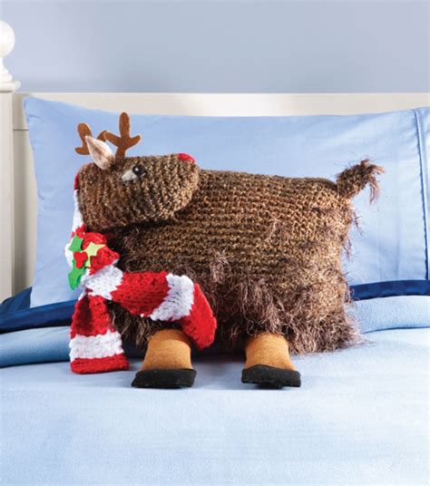 Free reindeer applique crochet pattern. Reindeer Pillow Pal ~ Free Knitting Pattern ( PDF Version ...