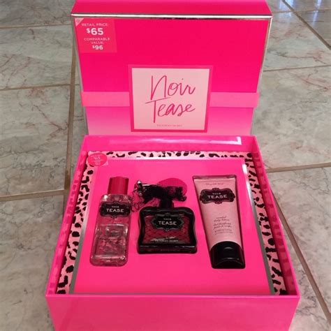 It comes equipped with chanel's classic scent coco mademoiselle (which features notes of orange, patchouli, and turkish rose) and a lightweight, velvety body oil. 47% off Victoria's Secret Accessories - NEW IN BOX NOIR ...