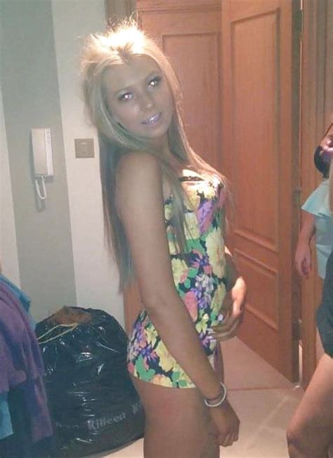Irish Chav Has Legs That Just Keep Going Porn Pictures Xxx Photos Sex Images 1521880 Pictoa