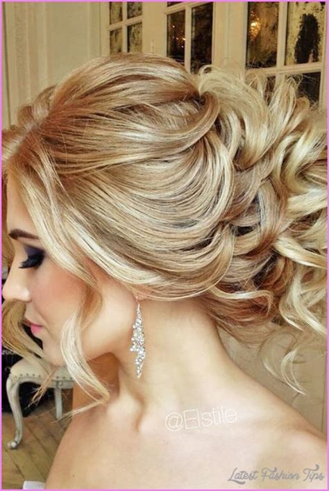 Wedding hairstyle with short curls. Hairstyles For Wedding Guests - LatestFashionTips.com