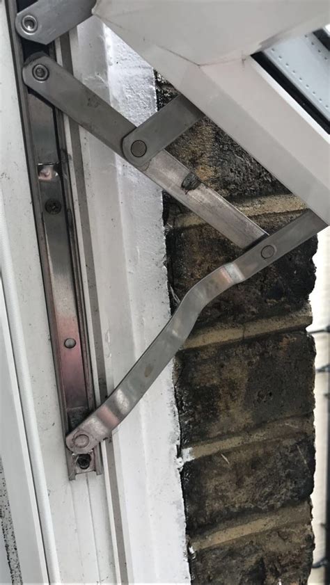 Cara memasang engsel pintu, engsel jendela aluminium, engsel jendela tunggal, engsel pintu atas, engsel pintu besi, engsel pintu geser, engsel pintu kaca, engsel pintu lipat, engsel pintu merk solid. √ 45+ Engsel Jendela & Harga (ALUMINIUM, KAYU, KUPU - KUPU)