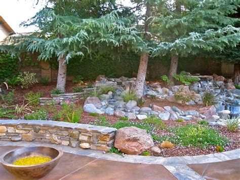 It incarnates beauty, charm, and elegance. 18 Simple Small Rock Garden Designs