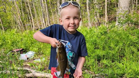 4 Year Old Catching First Fish In Pushaw Stream Youtube