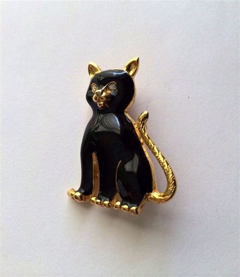 Vintage Black Enamel Cat Brooch With Rhinestone Eyes Etsy Cat Brooch Black Enamel Vintage