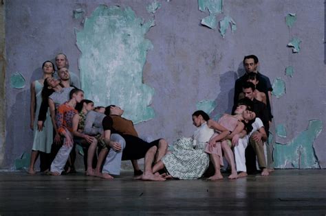 Projekte Sasha Waltz And Guests Danza Teatro Puesta En Escena Y Teatro