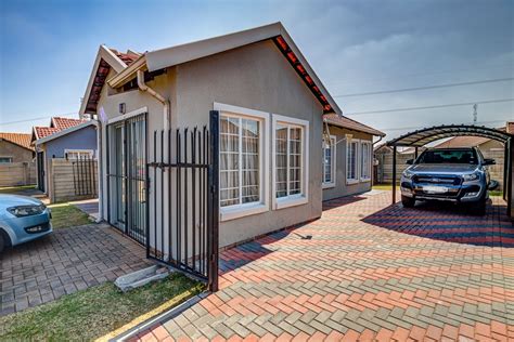 3 Bedroom House For Sale In Terenure Remax Of Southern Africa