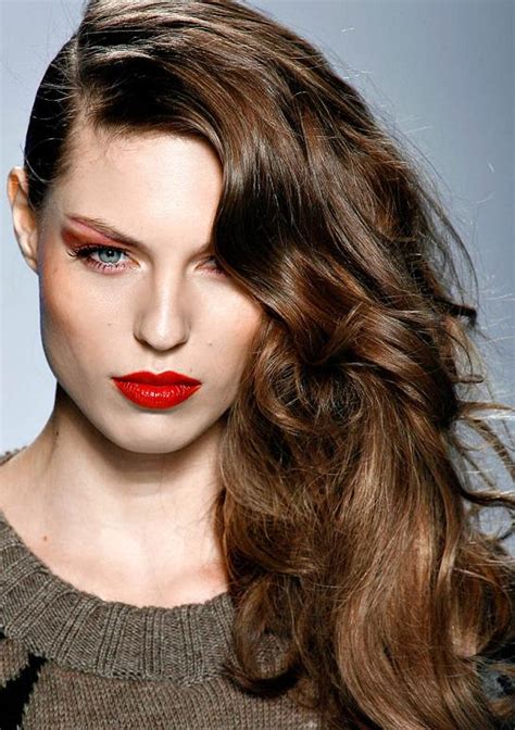 15 Stylish Hairstyles With Deep Side Part Pretty Designs