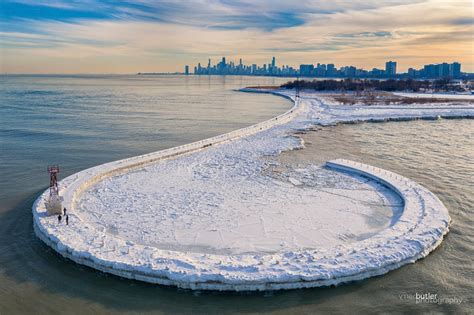 Meet The Man Who Braved Chicagos Polar Vortex To Share Photos Of Its Brutal Beauty