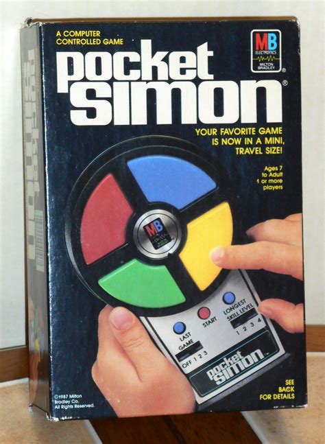 Simon Electronic Memory Game Lot Pocket Travel Size 4046 Digital Screen