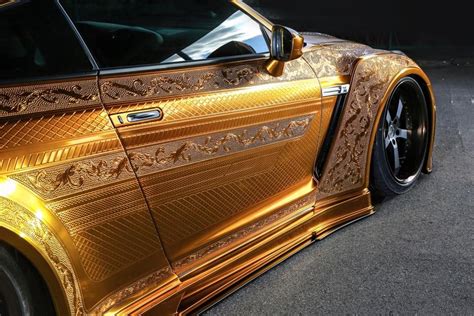 Crazy Gold Chrome Nissan GT R Unveiled In Tokyo Nissan Gt R Super