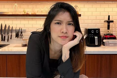 Biografi Dan Profil Olivia Tommy Lengkap Wikipedia Umur Agama Nama Asli Orang Tua Tempat