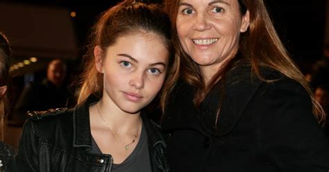 Veronika Loubry et sa fille Thylane e édition des NRJ Music Awards à Cannes le décembre