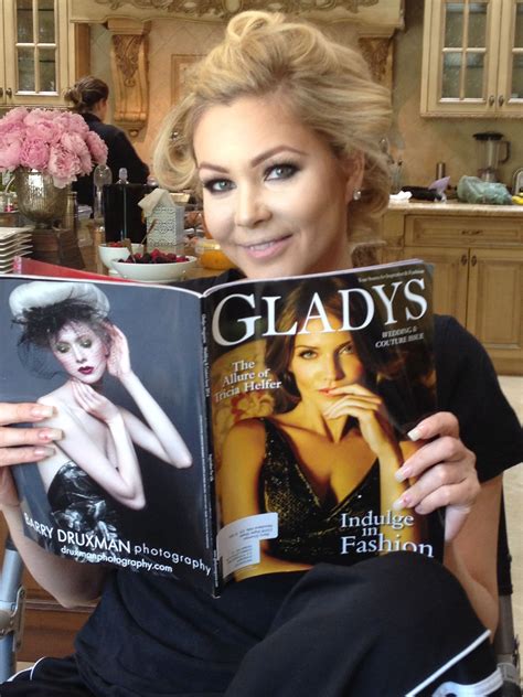 Former Miss Usa And Actress Shanna Moakler Takes A Break While Getting