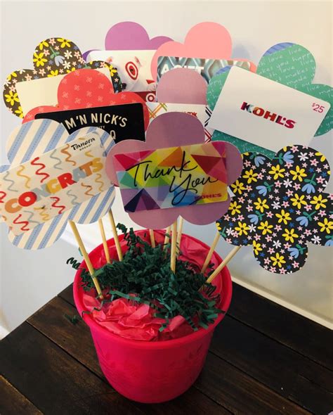 This gift card present was a hit. Gift Card Bouquet for Teachers - Glitter On A Dime