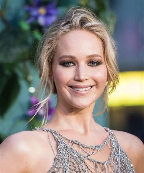 Jennifer Lawrence Biography Height And Life Story Super Stars Bio