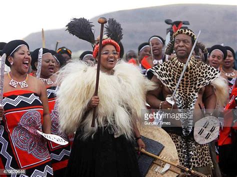 king zwelithini marries sixth wife imagens e fotografias de stock getty images