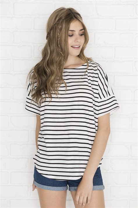 New Fashion Women Tops Basic Black And White Striped T Shirts O Neck Tee