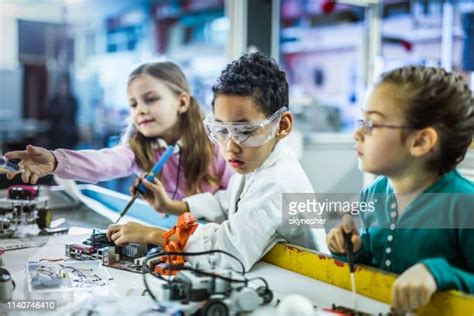 Kids Computer Lab Photos And Premium High Res Pictures Getty Images