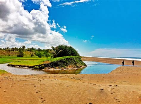 Intip pantai bule di spanyol | jangan ada anak kecil ya. Pantai Bopong Jawa Tengah Indahnya Laguna di Tepi Pantai - Jawa Tengah