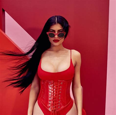 Kylie Jenner For Quay Australia Sunglasses June 2017