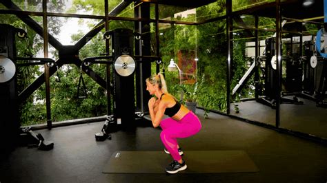 Squats For Runners Guide How To Benefits 20 Variations To Try