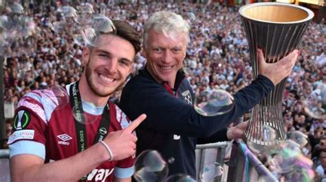 West Ham Trophy Parade Thousands Gather To Celebrate Europa Conference