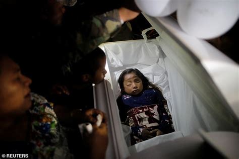 News Pictures — Heartbreaking Photos Of Open Casket Funeral Of