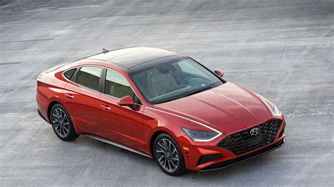 The 2021 hyundai sonata has a lower profile and wider stance, coupled with a modern cabin with shopper assurance logo. 2020 Hyundai Sonata delivers high-tech, high-style family ...