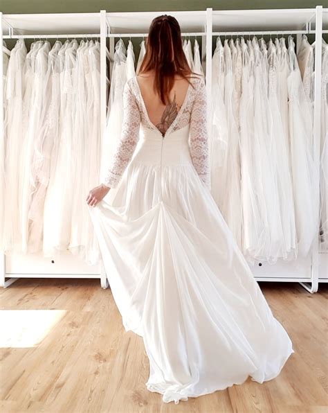 Die brautkleider der kollektion rosa clará 2021 sind dem minimalistischen stil treu geblieben und präsentieren neue verführerische elemente. second hand Brautmode Wunschmoment - Home | Facebook